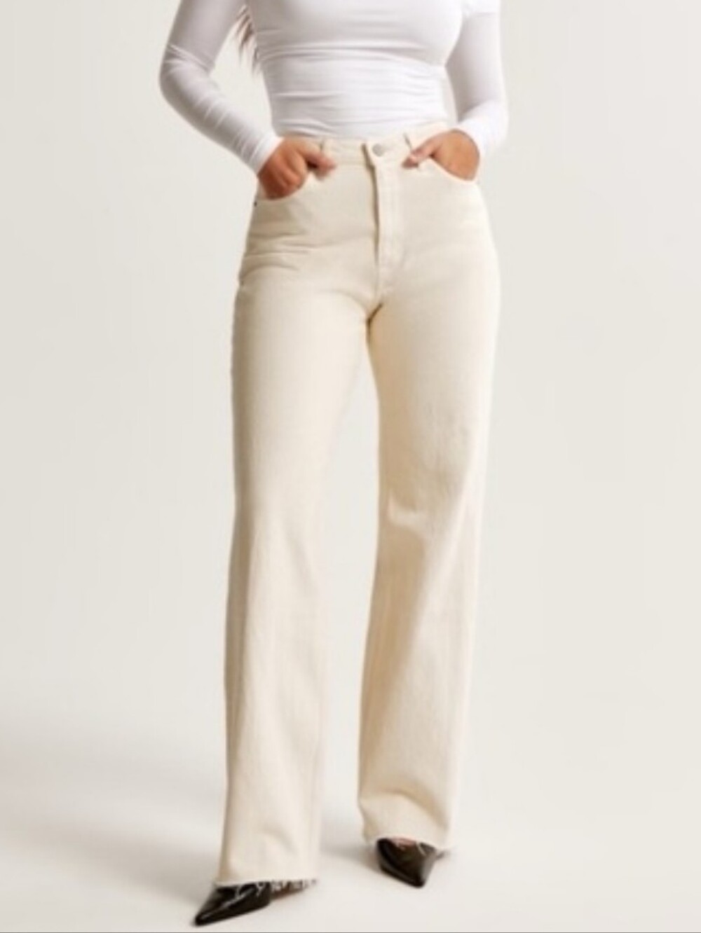 NWOT Abercrombie 90's Straight Ultra High Rise Jean 24R/00 Cream Beige